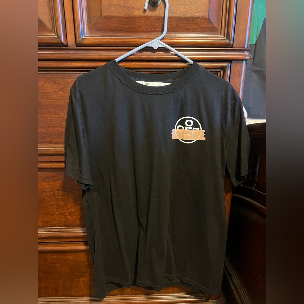 Off white tee